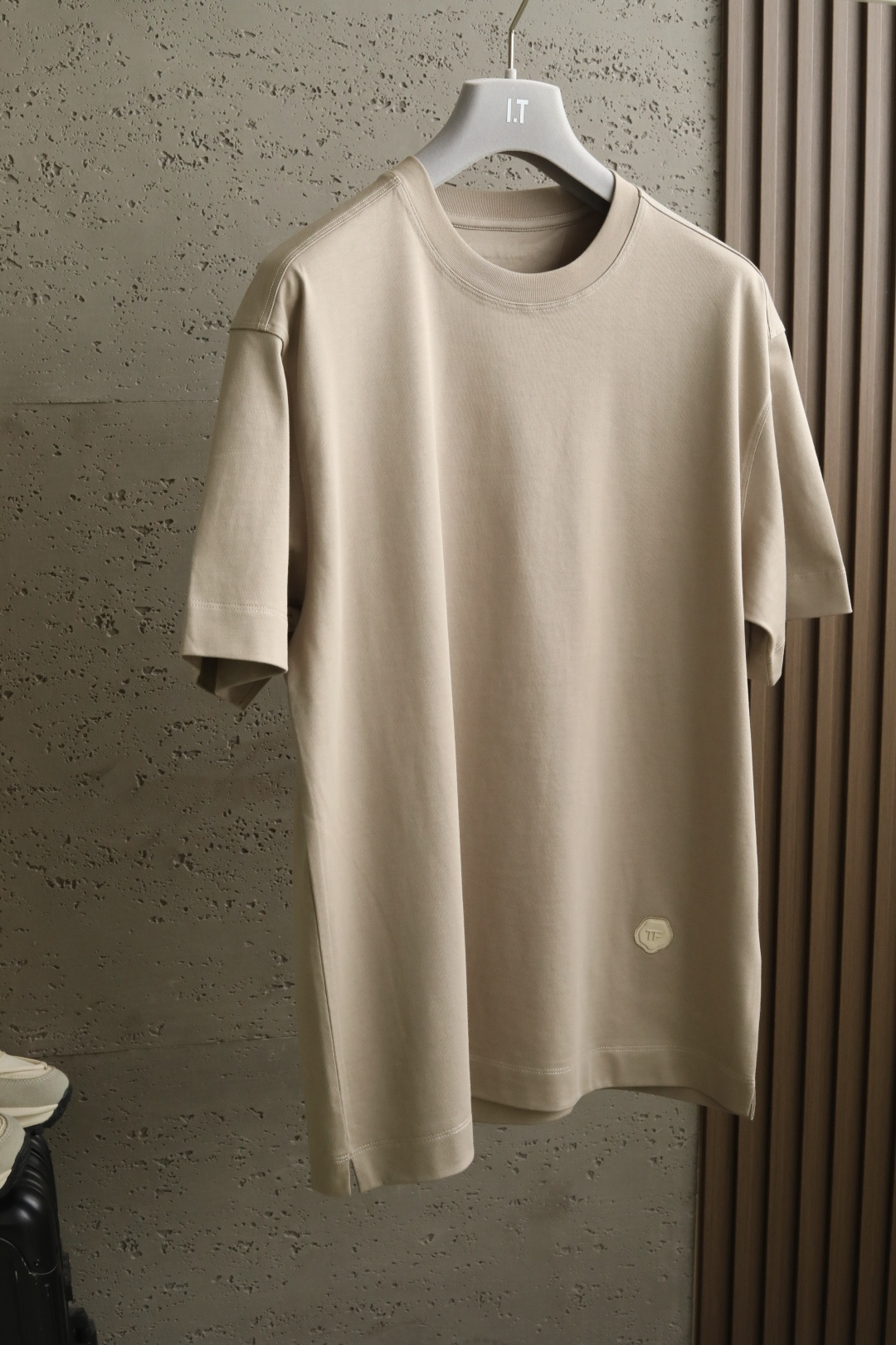 2026 春夏新款 TF｜静奢极简系列｜ 定织高支双纱棉，100%棉 材质的高克重打造，带来细腻柔软的体