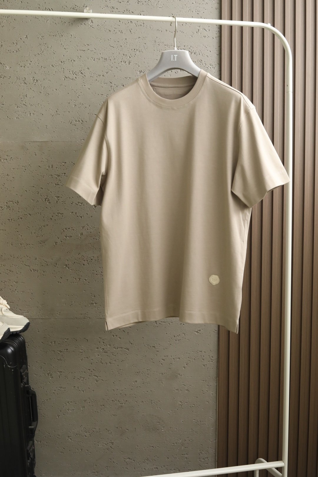 2026 春夏新款 TF｜静奢极简系列｜ 定织高支双纱棉，100%棉 材质的高克重打造，带来细腻柔软的体