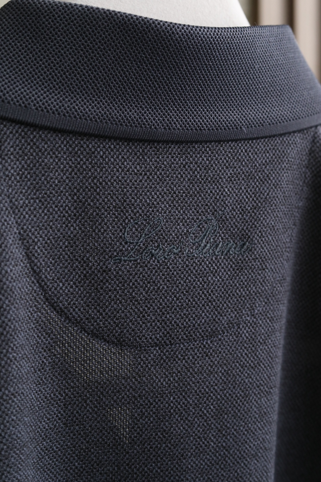 🔥 Loro Piana春夏款混纺针织🧶翻领 | 品质之选，清爽潇洒🔥**👕 **高品质面料**：精选5