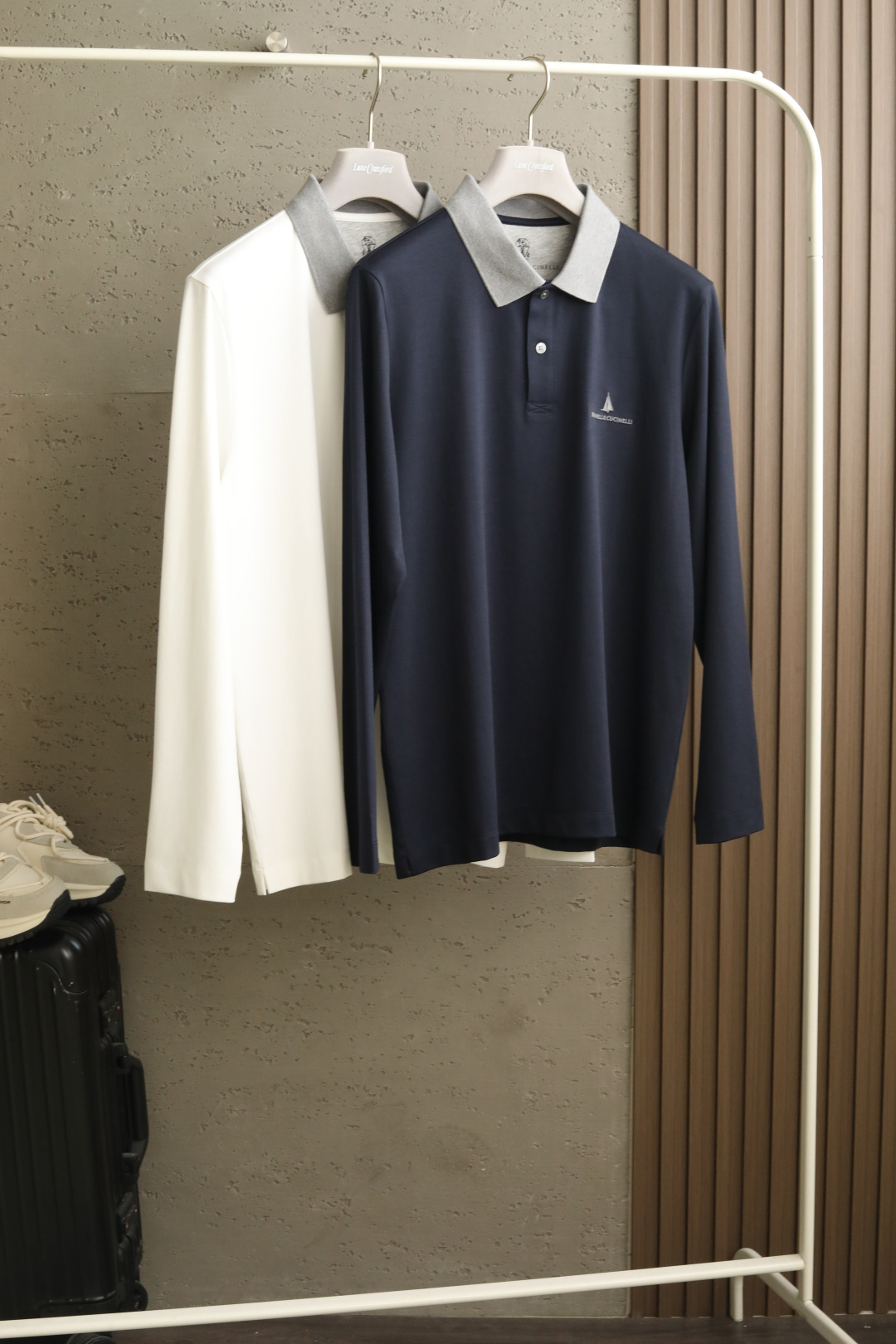 NEW# 🔥🔥🔥2026 SS春夏新款# 静奢风格B*C家双色长袖T恤。定织细纹肌理柔滑面料，75%长绒