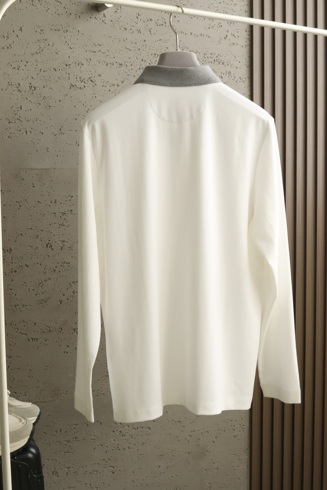 NEW# 🔥🔥🔥2026 SS春夏新款# 静奢风格B*C家双色长袖T恤。定织细纹肌理柔滑面料，75%长绒