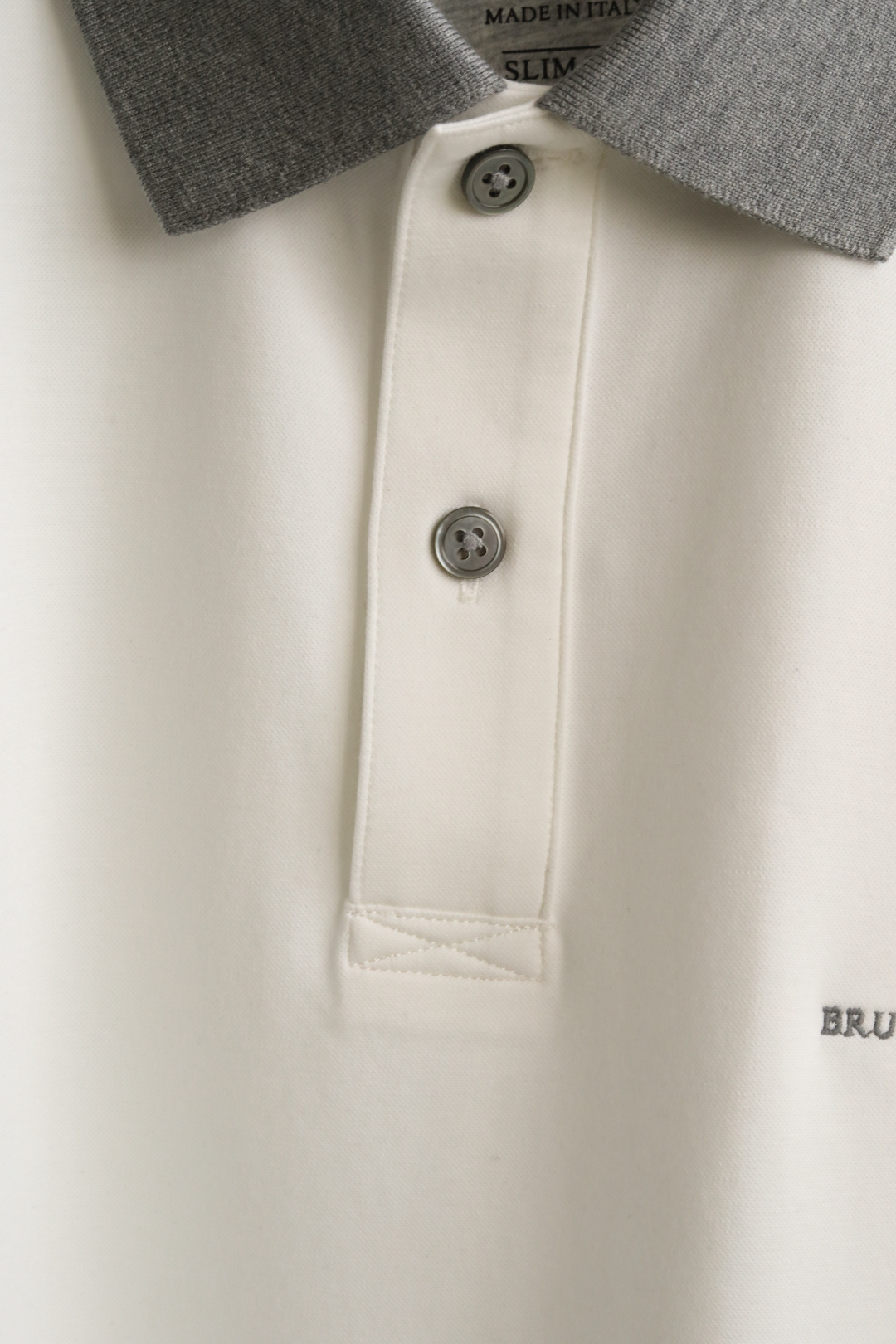 NEW# 🔥🔥🔥2026 SS春夏新款# 静奢风格B*C家双色长袖T恤。定织细纹肌理柔滑面料，75%长绒