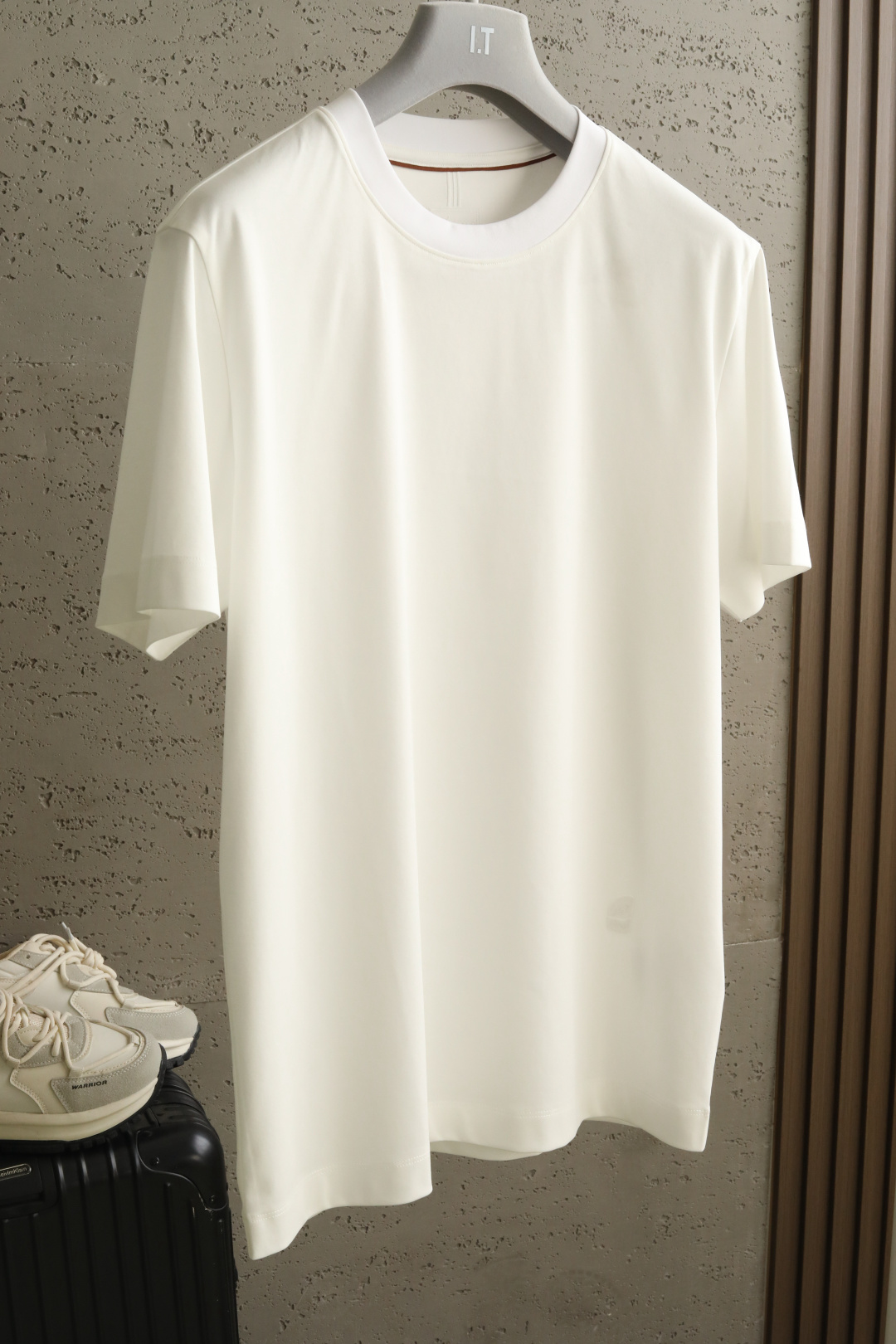 NEW DROP🍃2026 SS春夏新款｜静奢风格 意式浪漫｜B*rioni 双色短袖T恤 定织定染的超