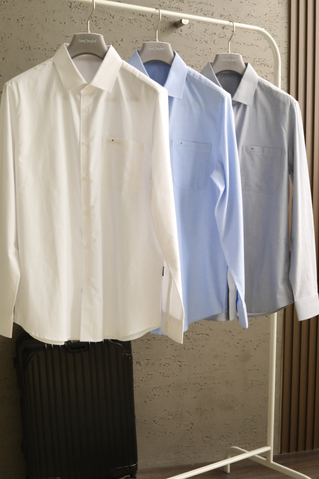 #意式静奢 老钱调性#KITON 2026 SS春夏 🆕 ARRIVAL主线系列，定织高支长绒棉结构触感