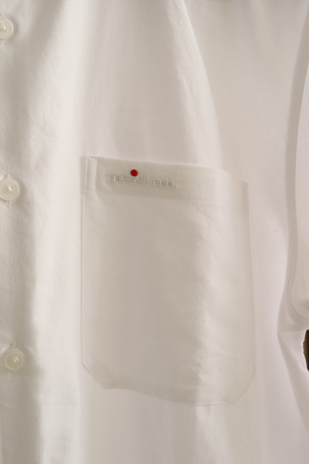 #意式静奢 老钱调性#KITON 2026 SS春夏 🆕 ARRIVAL主线系列，定织高支长绒棉结构触感