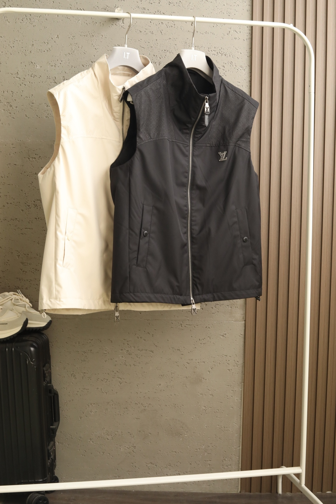 🔥🔥🔥2026年春款上新Lo*is Vu*tton路易*登 26年春夏新款马甲老花立体浮雕压花马甲背心，