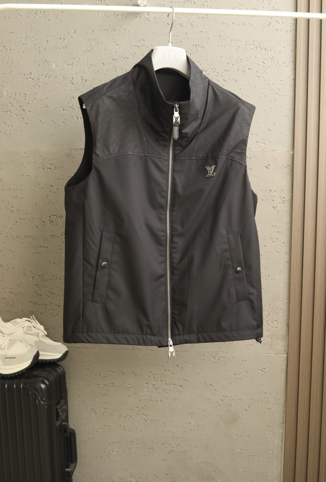🔥🔥🔥2026年春款上新Lo*is Vu*tton路易*登 26年春夏新款马甲老花立体浮雕压花马甲背心，