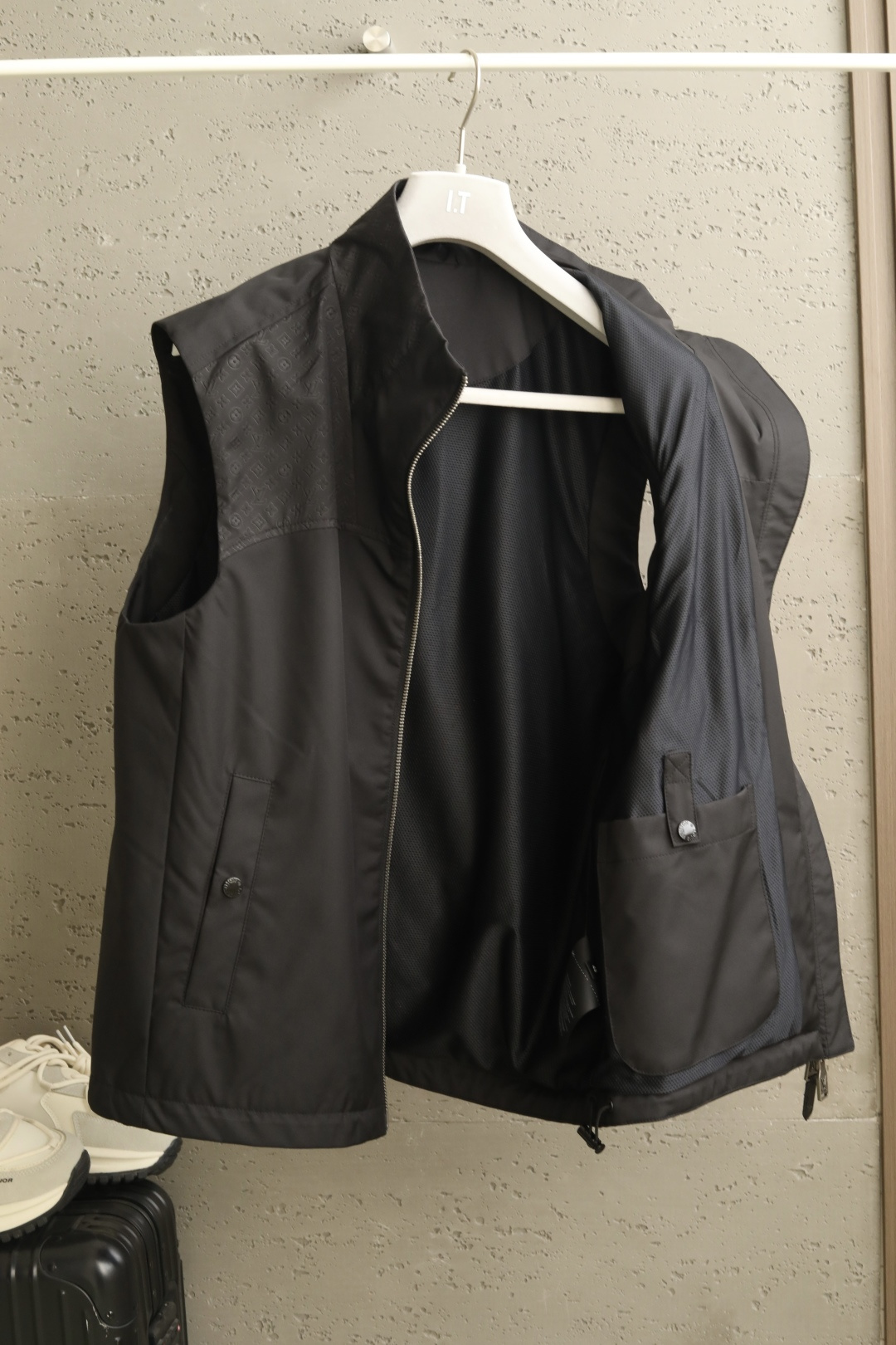 🔥🔥🔥2026年春款上新Lo*is Vu*tton路易*登 26年春夏新款马甲老花立体浮雕压花马甲背心，