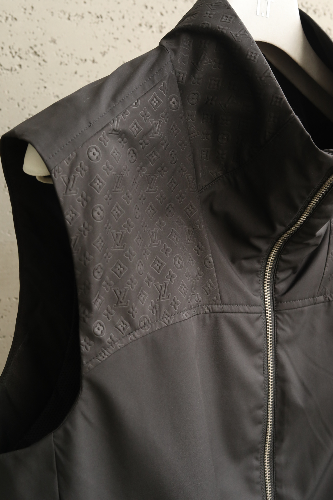 🔥🔥🔥2026年春款上新Lo*is Vu*tton路易*登 26年春夏新款马甲老花立体浮雕压花马甲背心，