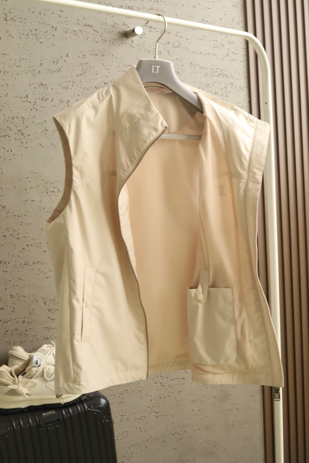 🔥🔥🔥2026年春款上新Lo*is Vu*tton路易*登 26年春夏新款马甲老花立体浮雕压花马甲背心，