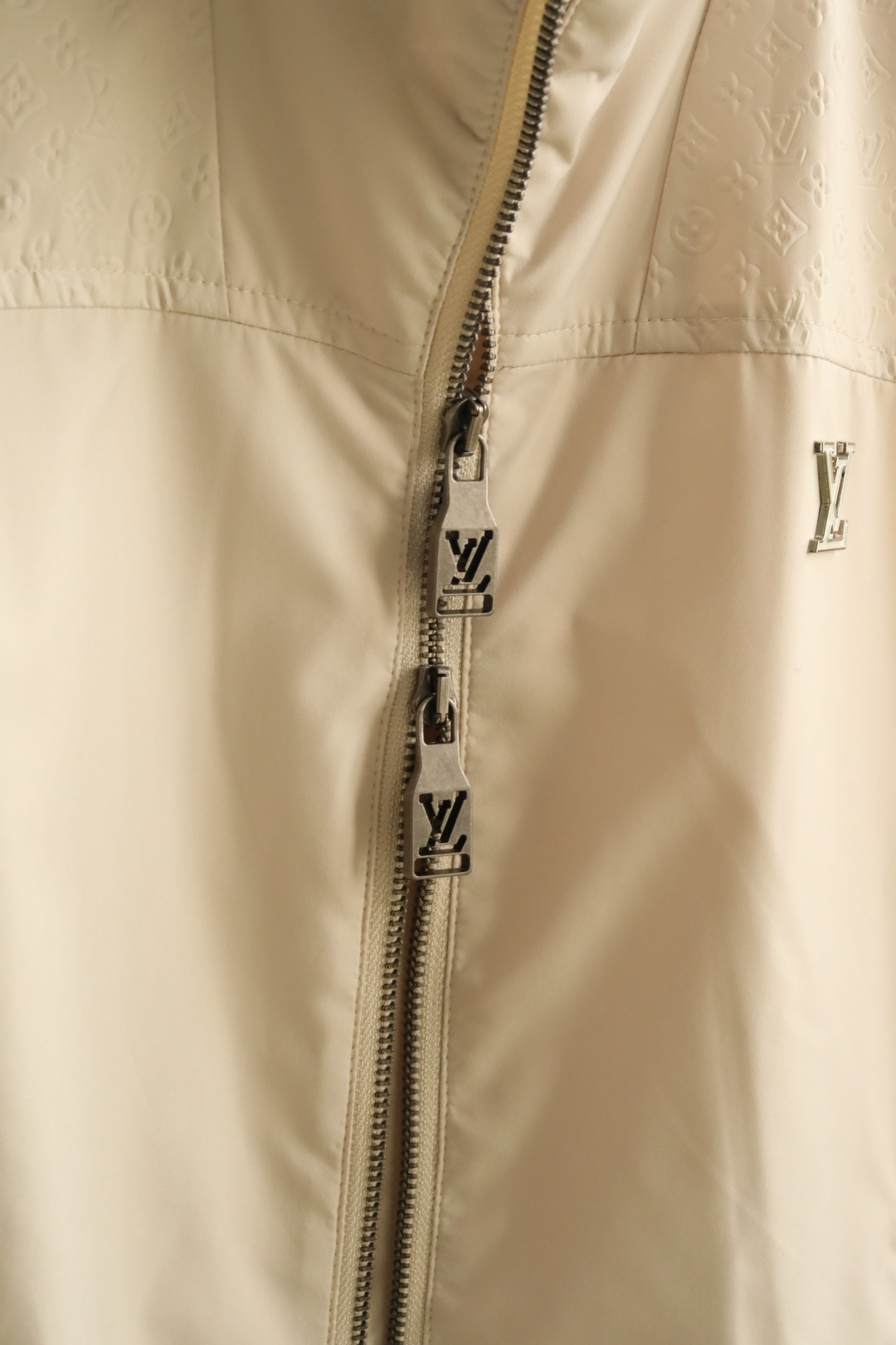 🔥🔥🔥2026年春款上新Lo*is Vu*tton路易*登 26年春夏新款马甲老花立体浮雕压花马甲背心，