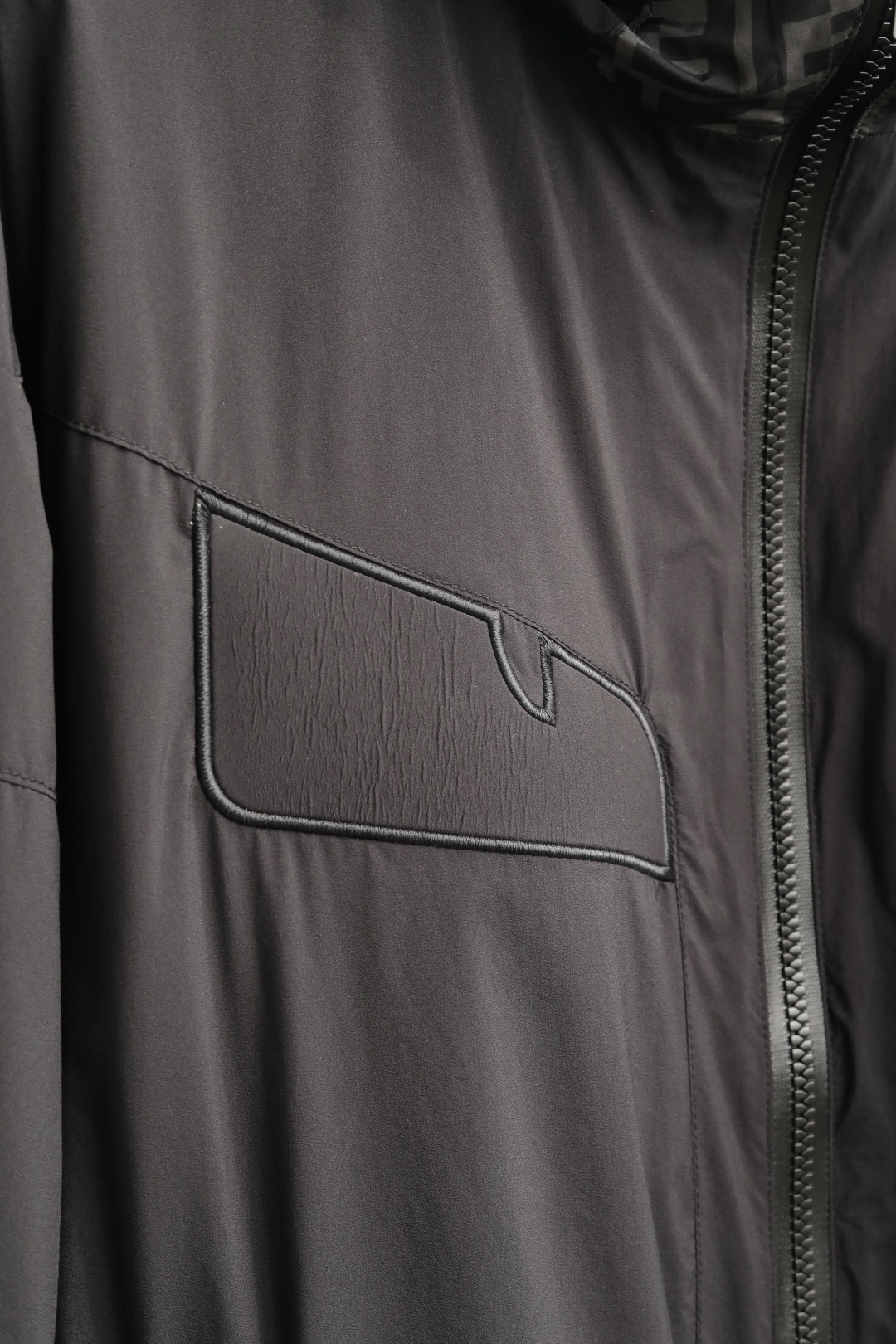 🔥🔥🔥2026年春款上新FE*DI 芬*迪 26春季新款夹克外套立体剪裁廓形版型上身显瘦帅气！衣身印双F