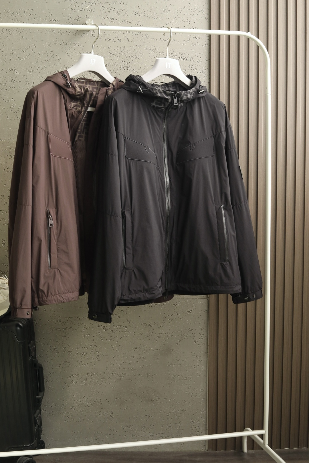 🔥🔥🔥2026年春款上新FE*DI 芬*迪 26春季新款夹克外套立体剪裁廓形版型上身显瘦帅气！衣身印双F