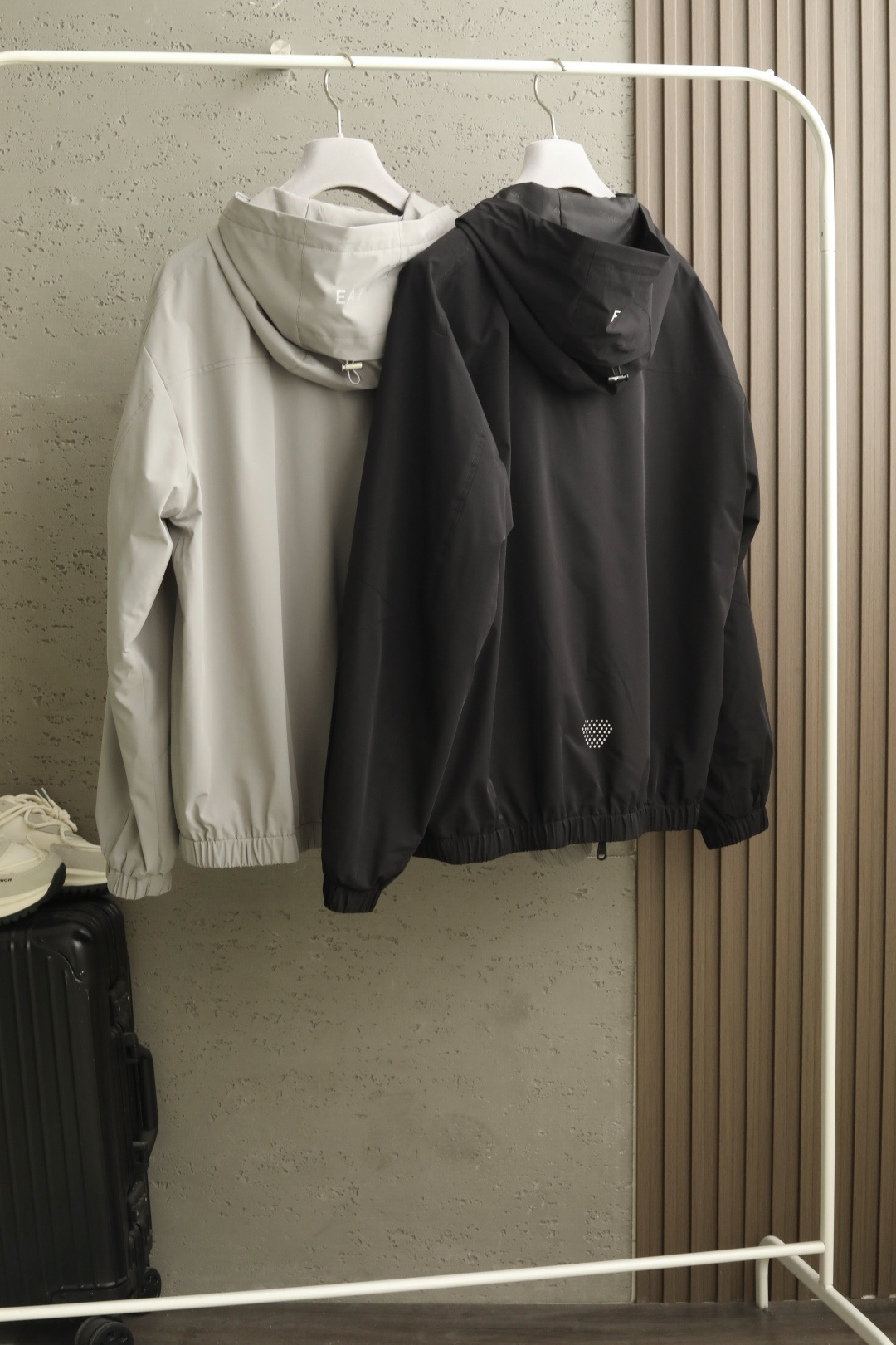 🔥春款上新Em*ioA*min 阿*尼 26年春季连帽夹克简约时尚通勤外套 顶级进口锦纶面料 定制原版五