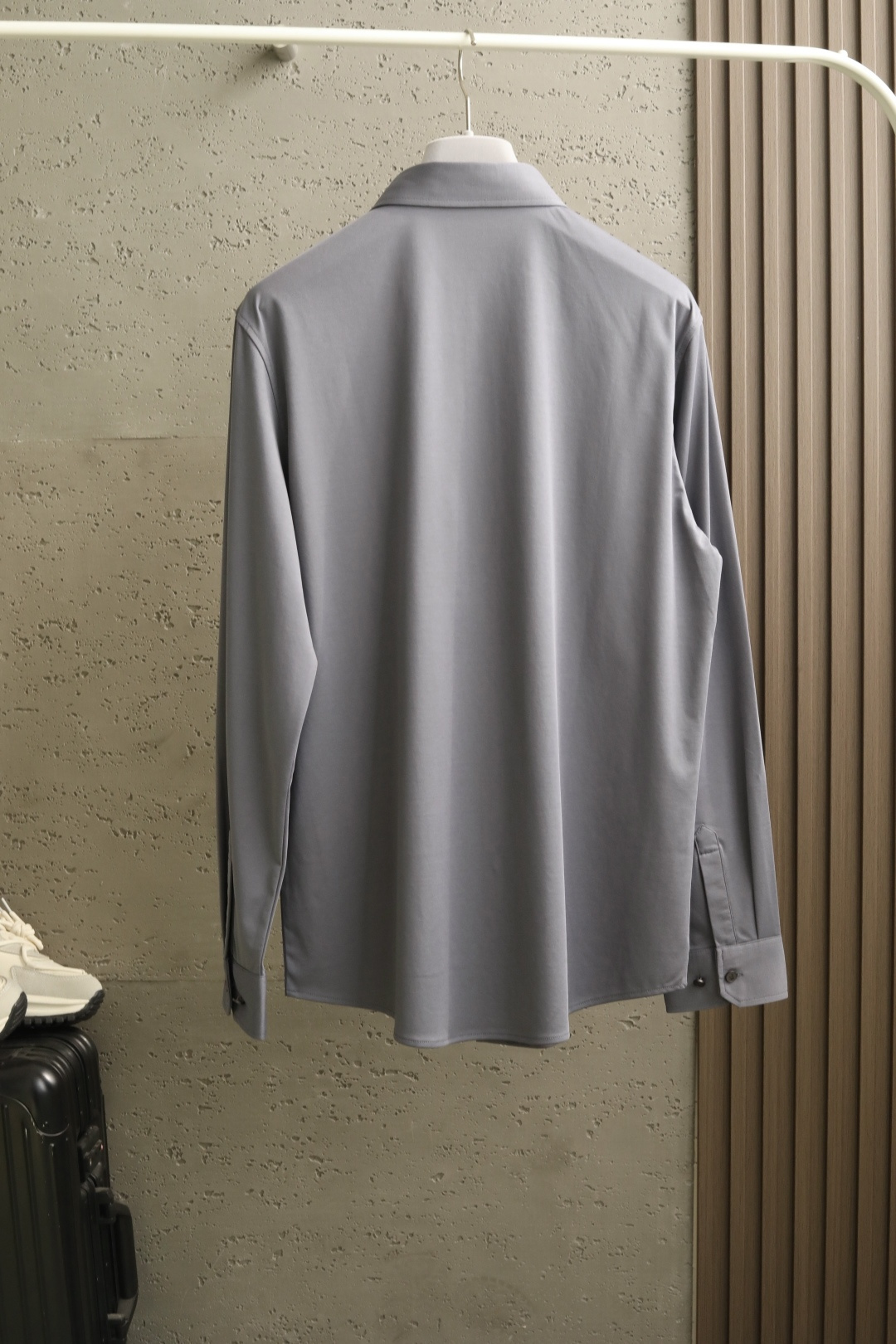 2026 TF春夏新款 采用全新进口复合材质，88.1%长绒棉纤维，细腻柔软，带来亲肤感受。8.9%粘纤