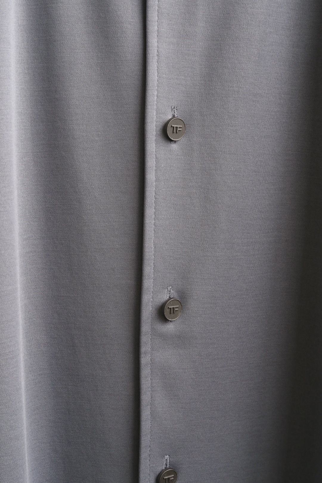 2026 TF春夏新款 采用全新进口复合材质，88.1%长绒棉纤维，细腻柔软，带来亲肤感受。8.9%粘纤