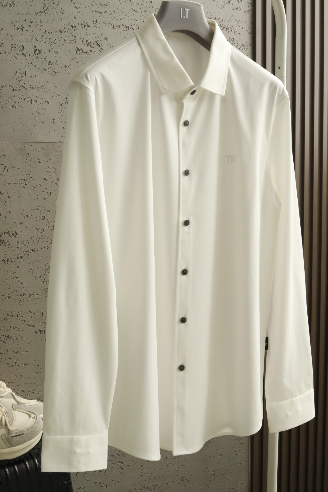 2026 TF春夏新款 采用全新进口复合材质，88.1%长绒棉纤维，细腻柔软，带来亲肤感受。8.9%粘纤