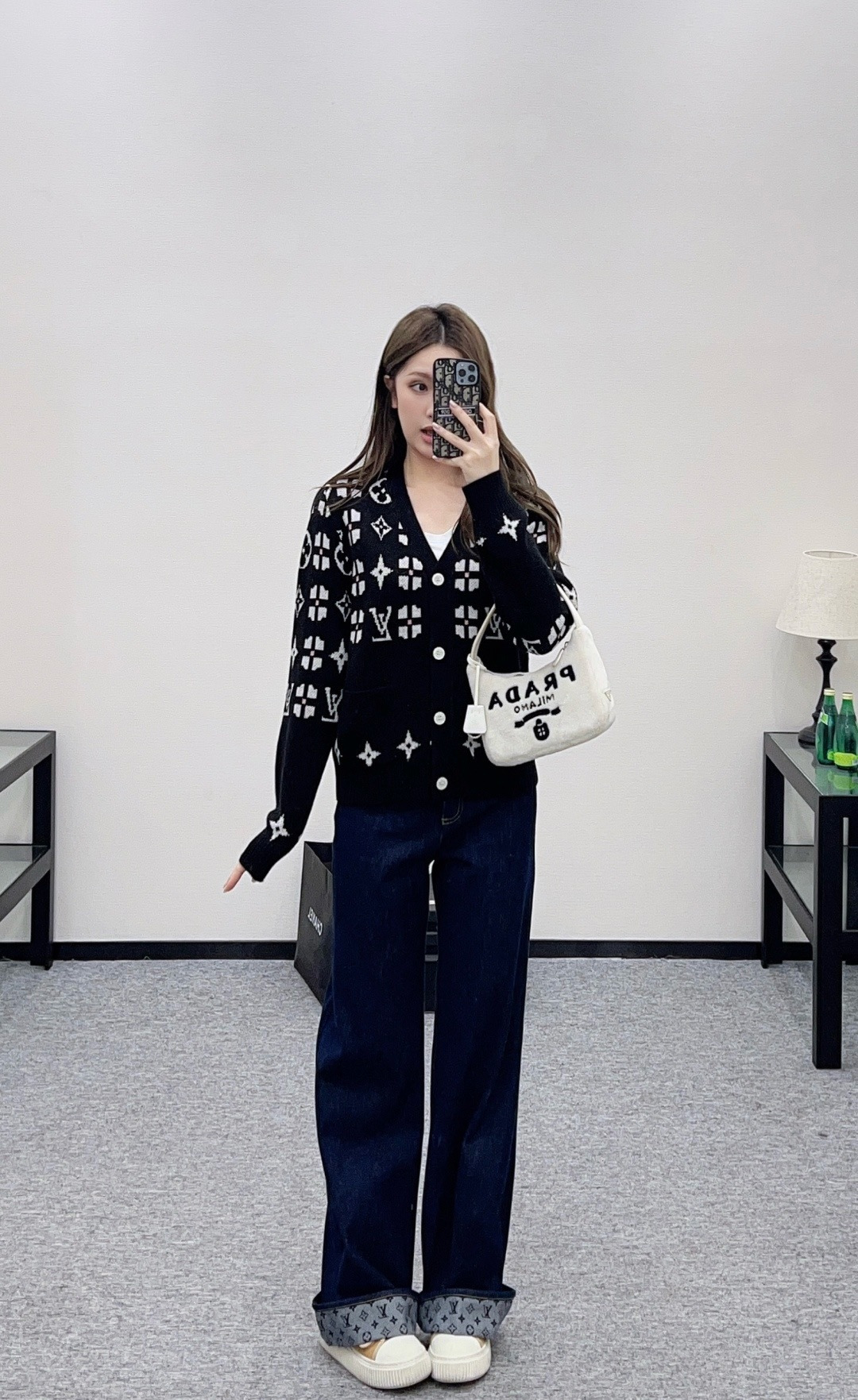 NO:687146,,,19860909,,,Women's clothing