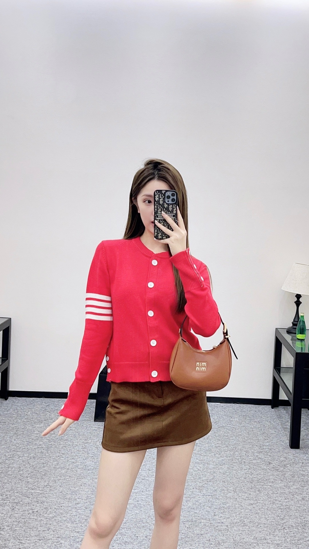 NO:694443,,,19860909,,,Women's clothing