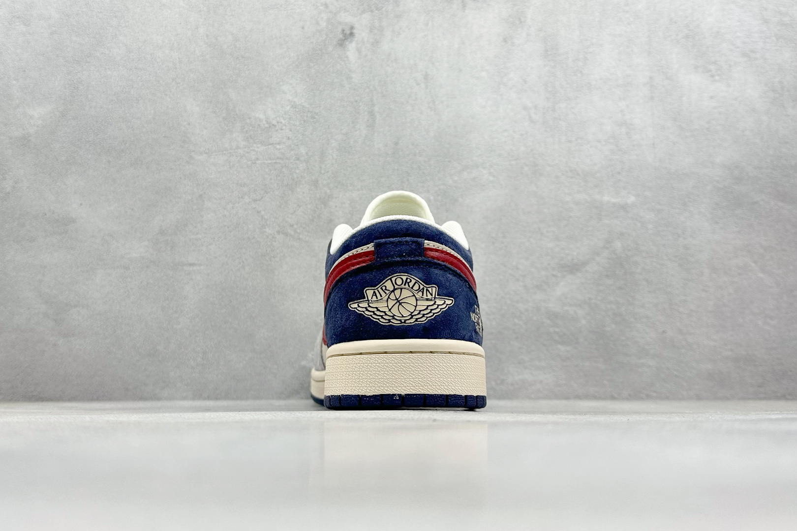 XC版 Air Jordan 1 Low AJ1 乔1 北面联名 灰蓝红勾 高端定制 低帮复古篮球鞋 DM9188-012