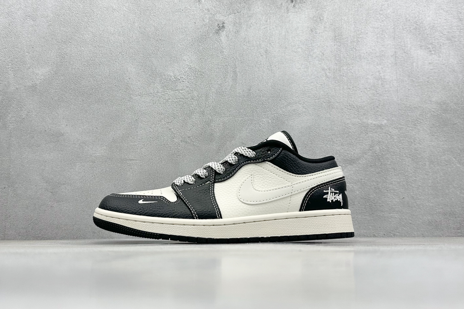 XC版 Air Jordan 1 Low AJ1 乔1 斯图西 白黑荔纹 高端定制 低帮复古篮球鞋  XX3318-507