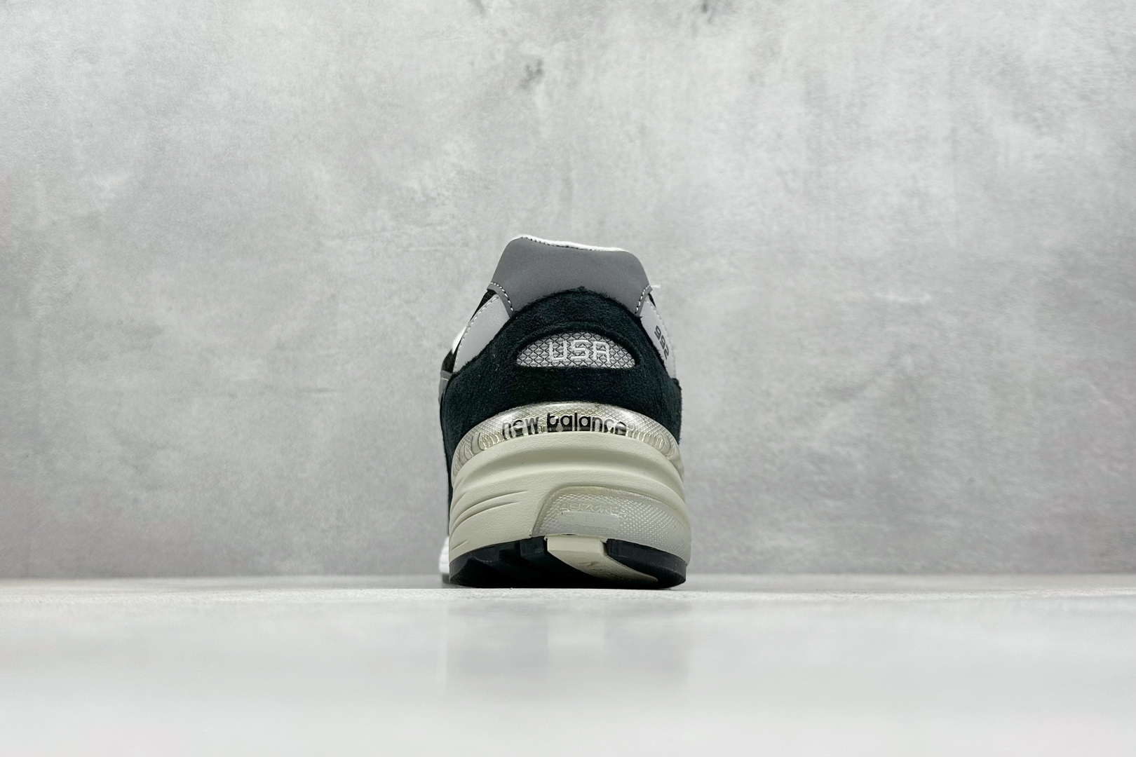 K New Balance NB Made In USA M992系列美产血统经典复古休闲运动百搭老爹跑步鞋  M992BK