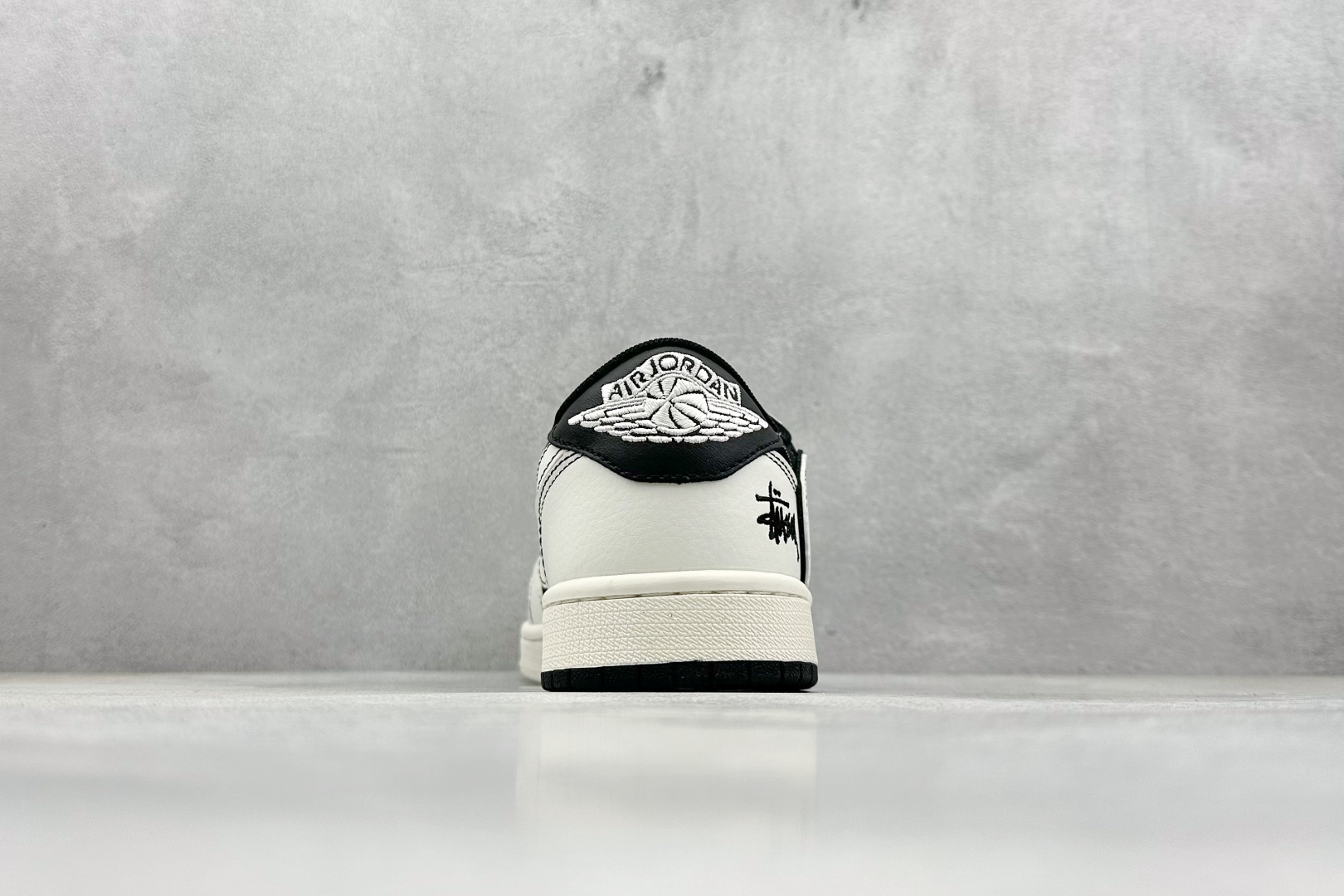 XC版 Fragment x Travis Scott x 斯图西 Air Jordan 1 Low 三方联名倒钩  SJ2068-121