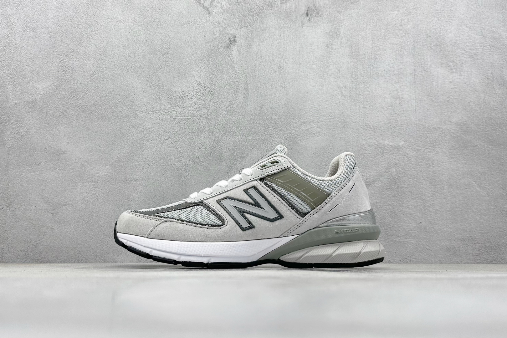 K New Balance NB990 系列 高端美产复古休闲跑步鞋 M990GL5