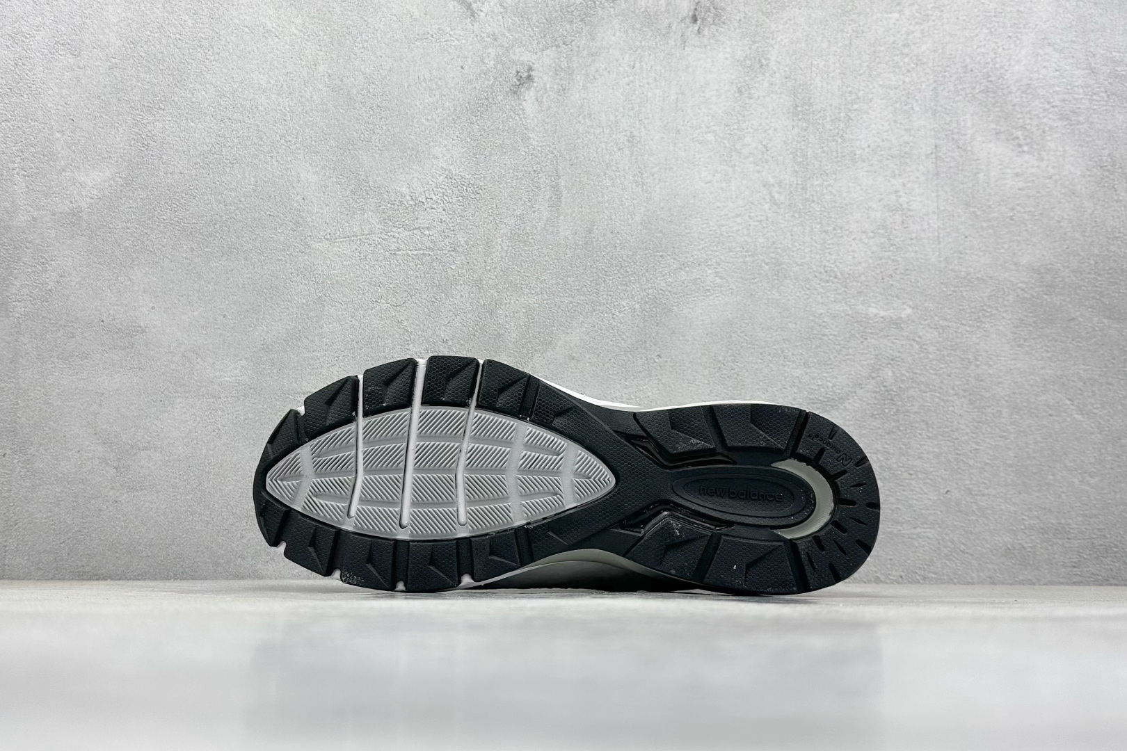 K New Balance NB990 系列 高端美产复古休闲跑步鞋 M990GL5