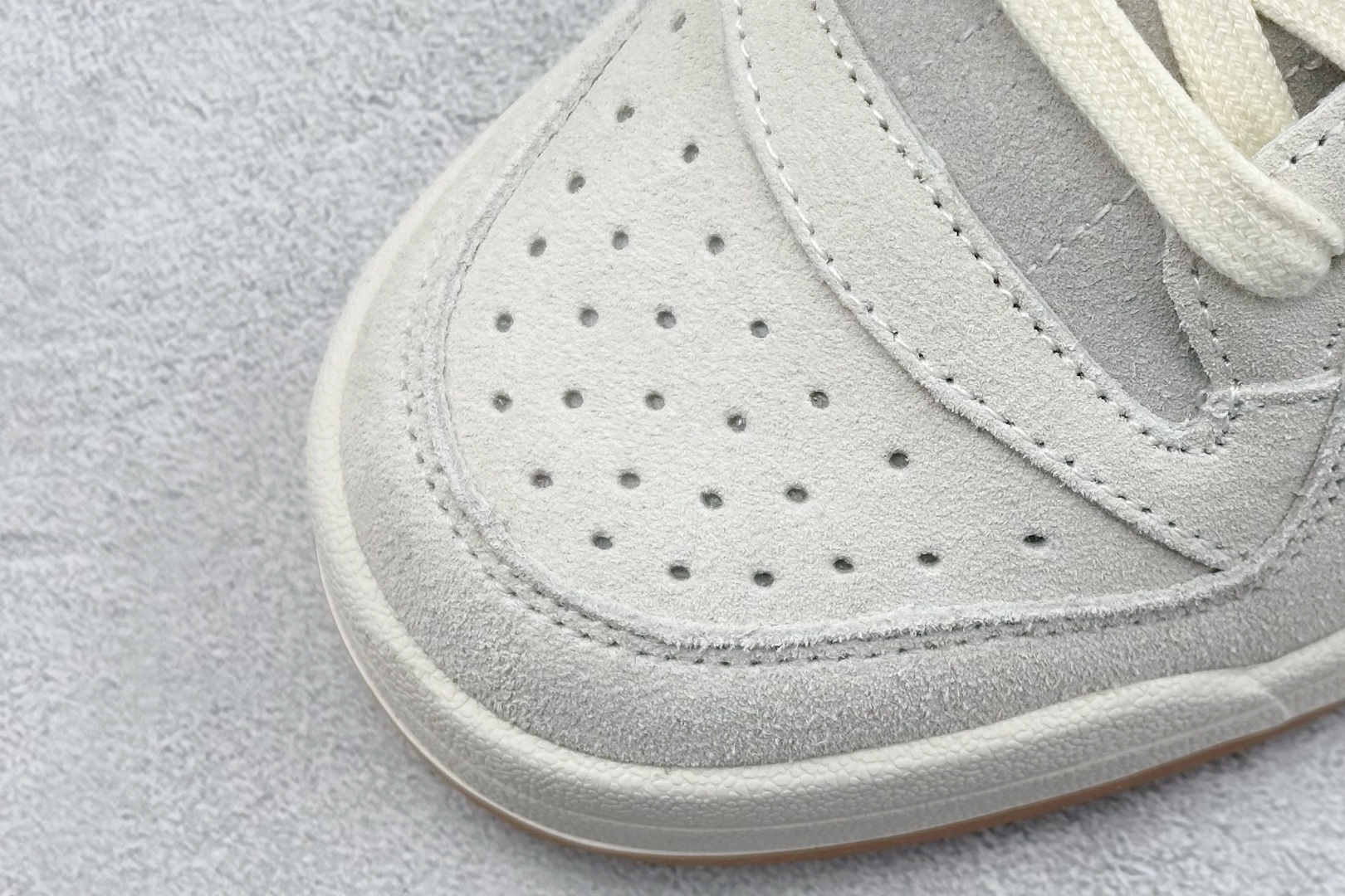 Adidas Forum Low CL 三叶草低帮  IF9681