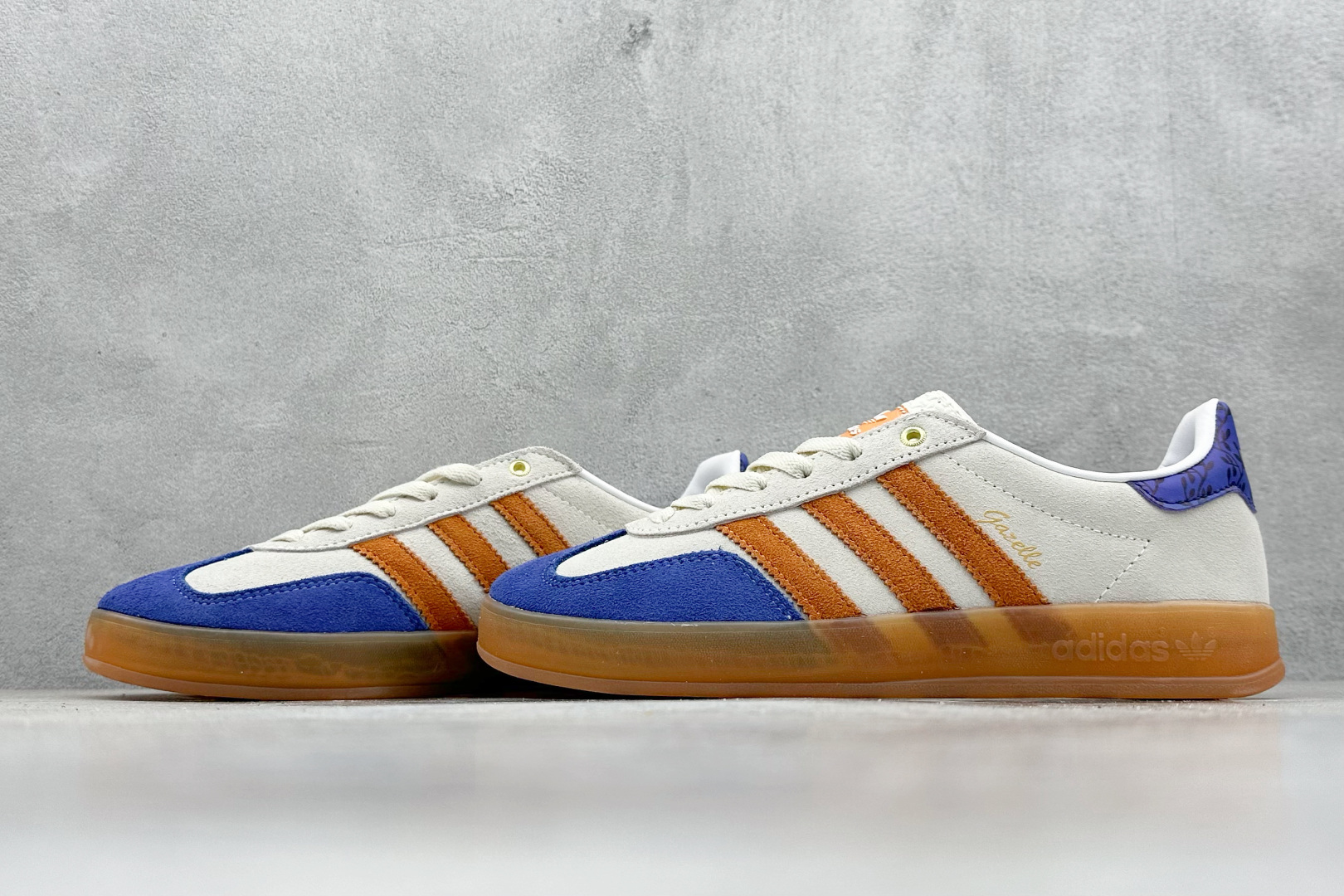 AD Originals Gazelle INdoor END 三叶草休闲防滑耐磨低帮板鞋 JQ0956