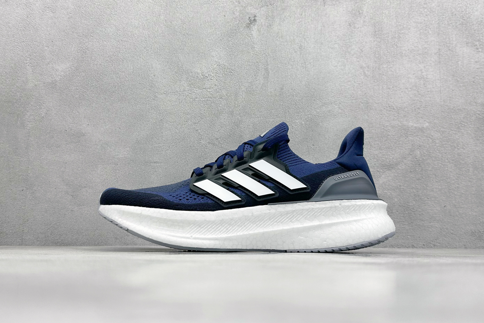  放店私
RS版 AD Ultraboost 5X 阿迪达斯新款休闲爆米花跑步鞋

货号：ID8817
