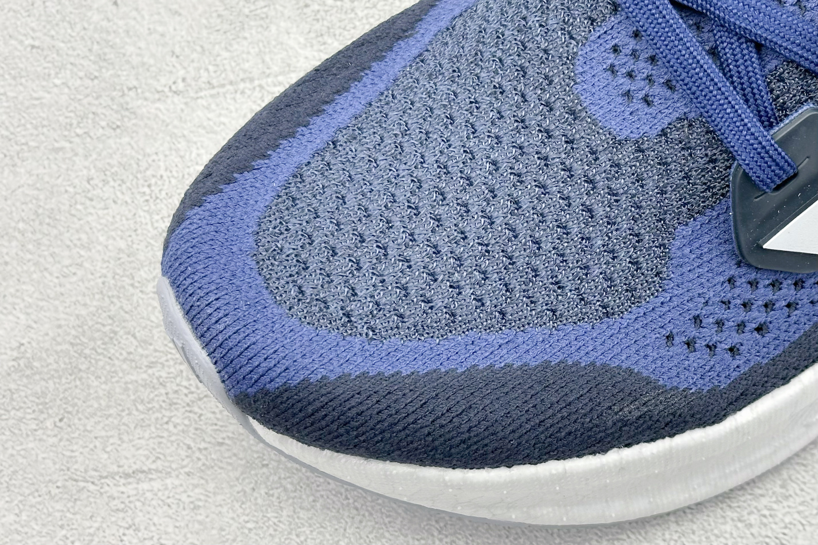  放店私
RS版 AD Ultraboost 5X 阿迪达斯新款休闲爆米花跑步鞋

货号：ID8817
