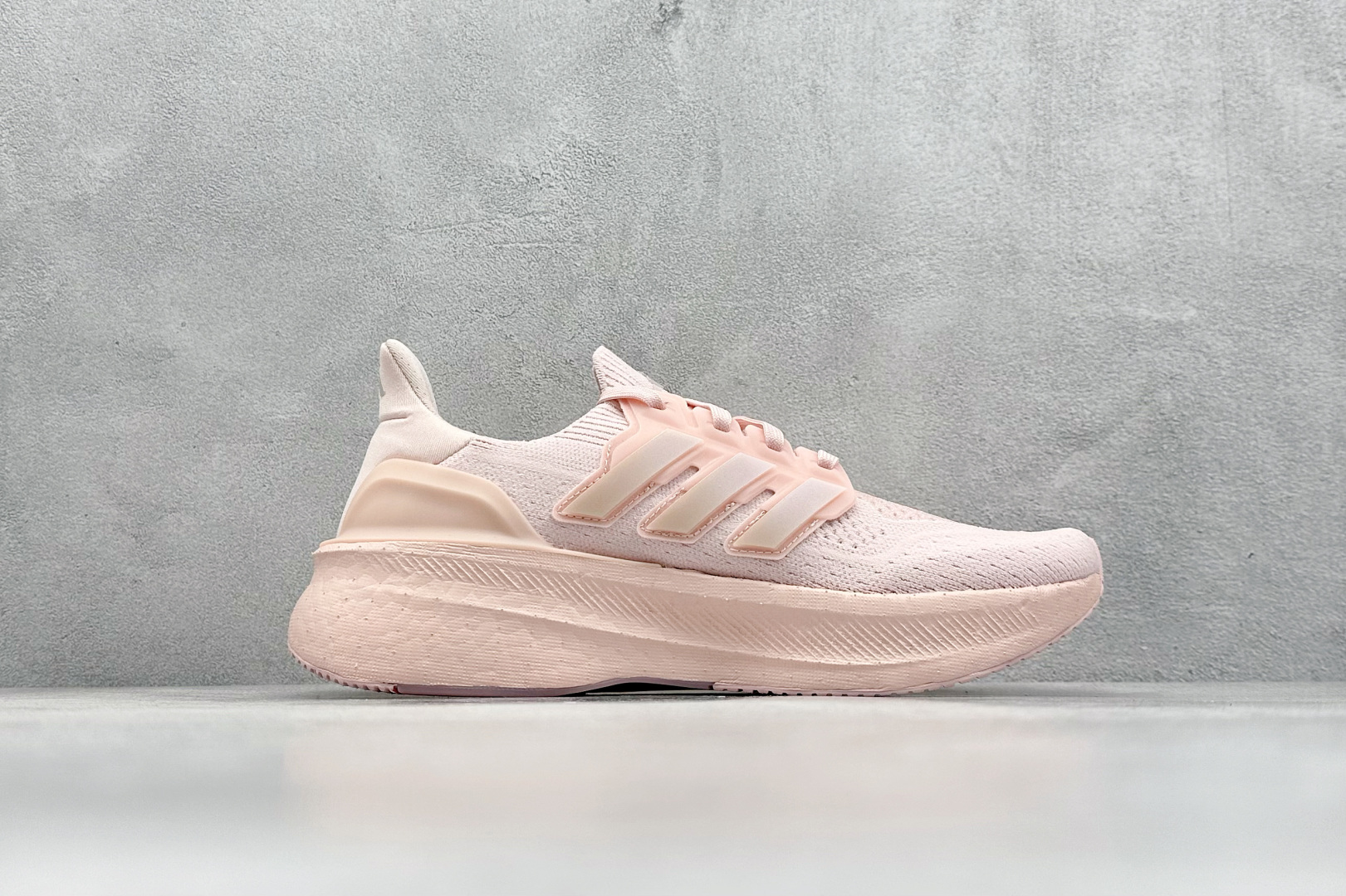  放店私
RS版 AD Ultraboost 5X 阿迪达斯新款休闲爆米花跑步鞋

货号：ID8845
