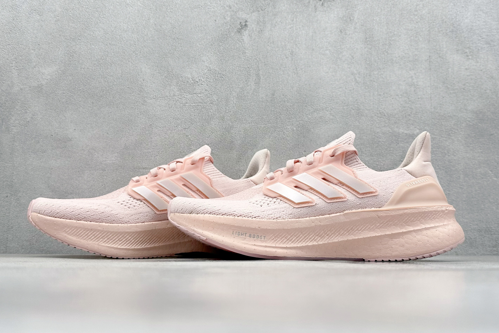  放店私
RS版 AD Ultraboost 5X 阿迪达斯新款休闲爆米花跑步鞋

货号：ID8845
