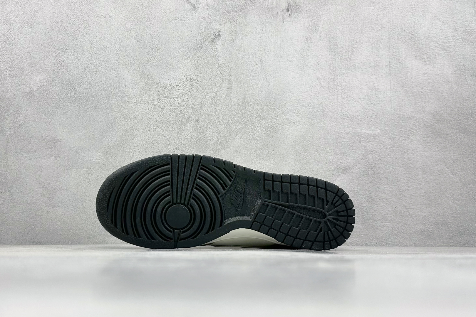 XC版 Nk SB Dunk Low 北面名 猪八白勾 周年高端定制 低帮休闲板鞋  DJ2024-063