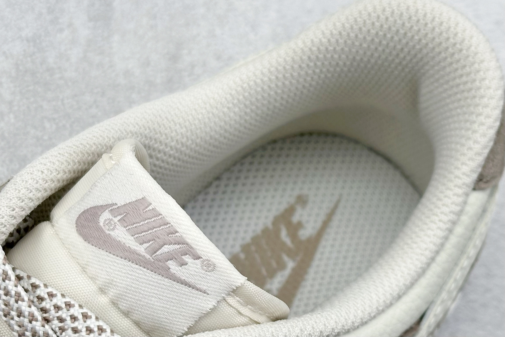 XC版 Nk SB Dunk Low 北面名 猪八白勾 周年高端定制 低帮休闲板鞋  DJ2024-063