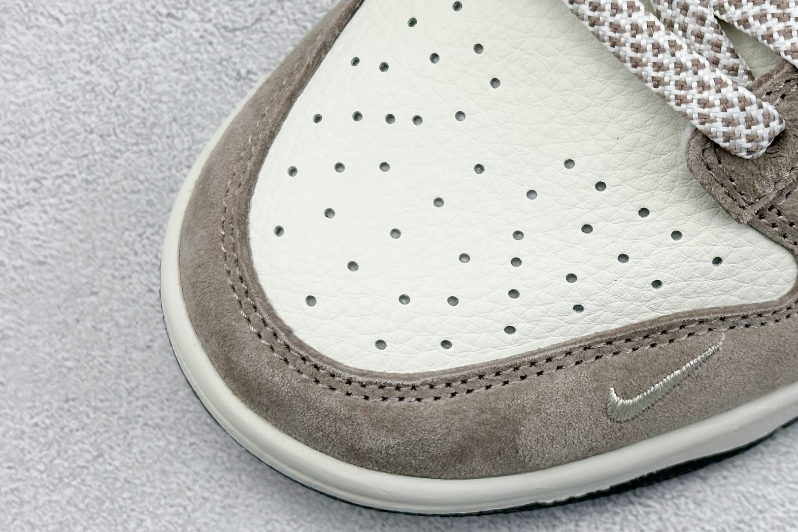XC版 Nk SB Dunk Low 北面名 猪八白勾 周年高端定制 低帮休闲板鞋  DJ2024-063