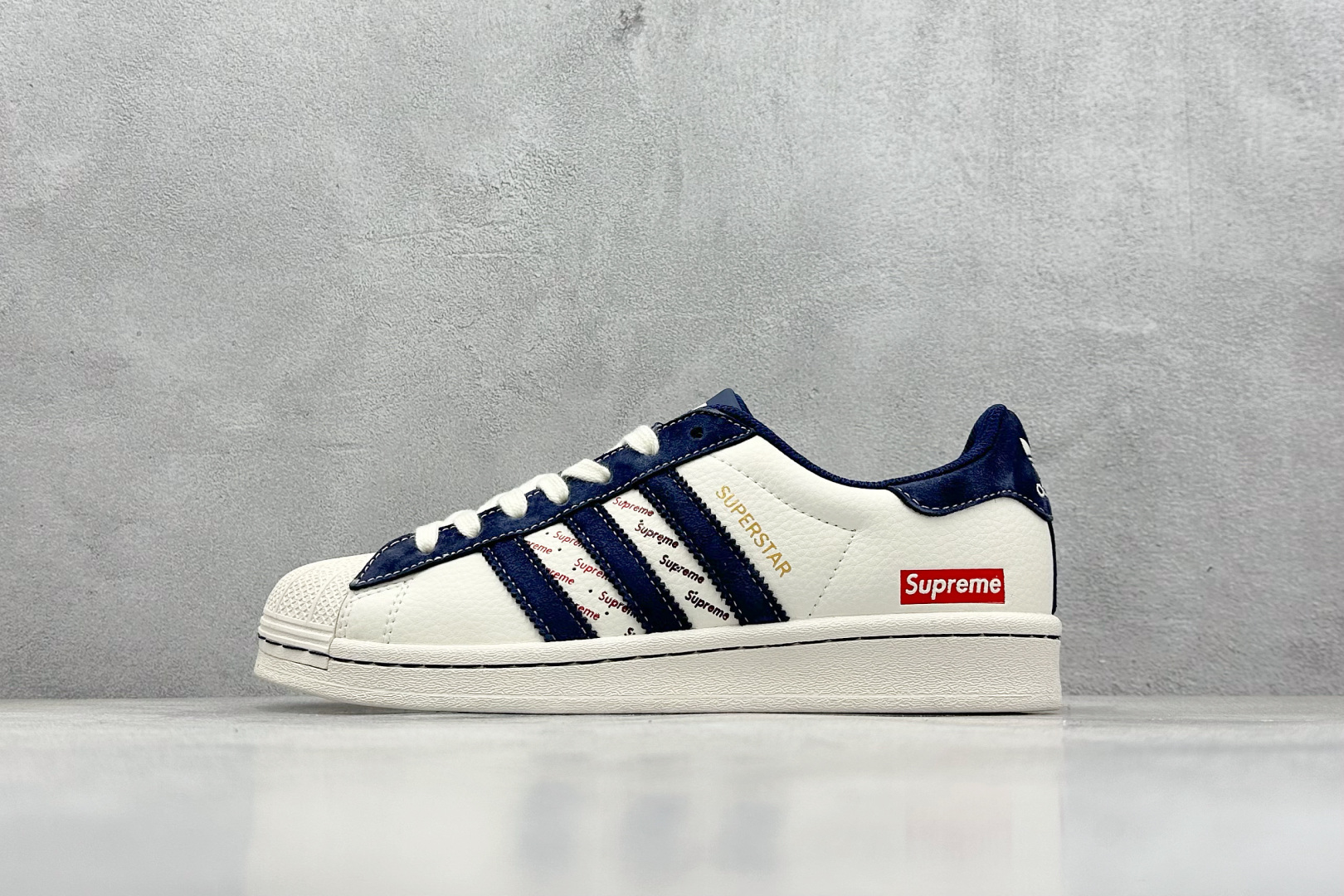 AD Originals Superstar x Supreme 白蓝  BZ2501