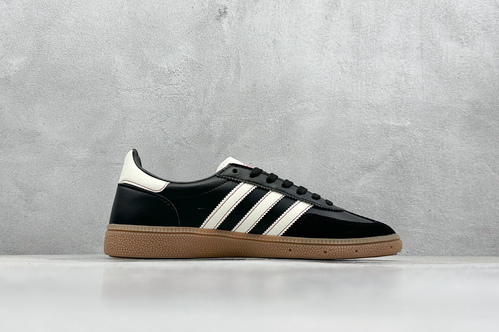 R版 Adidas Handball Spezial 复古单品 阿迪达斯经典款复古休闲板鞋  JH6397