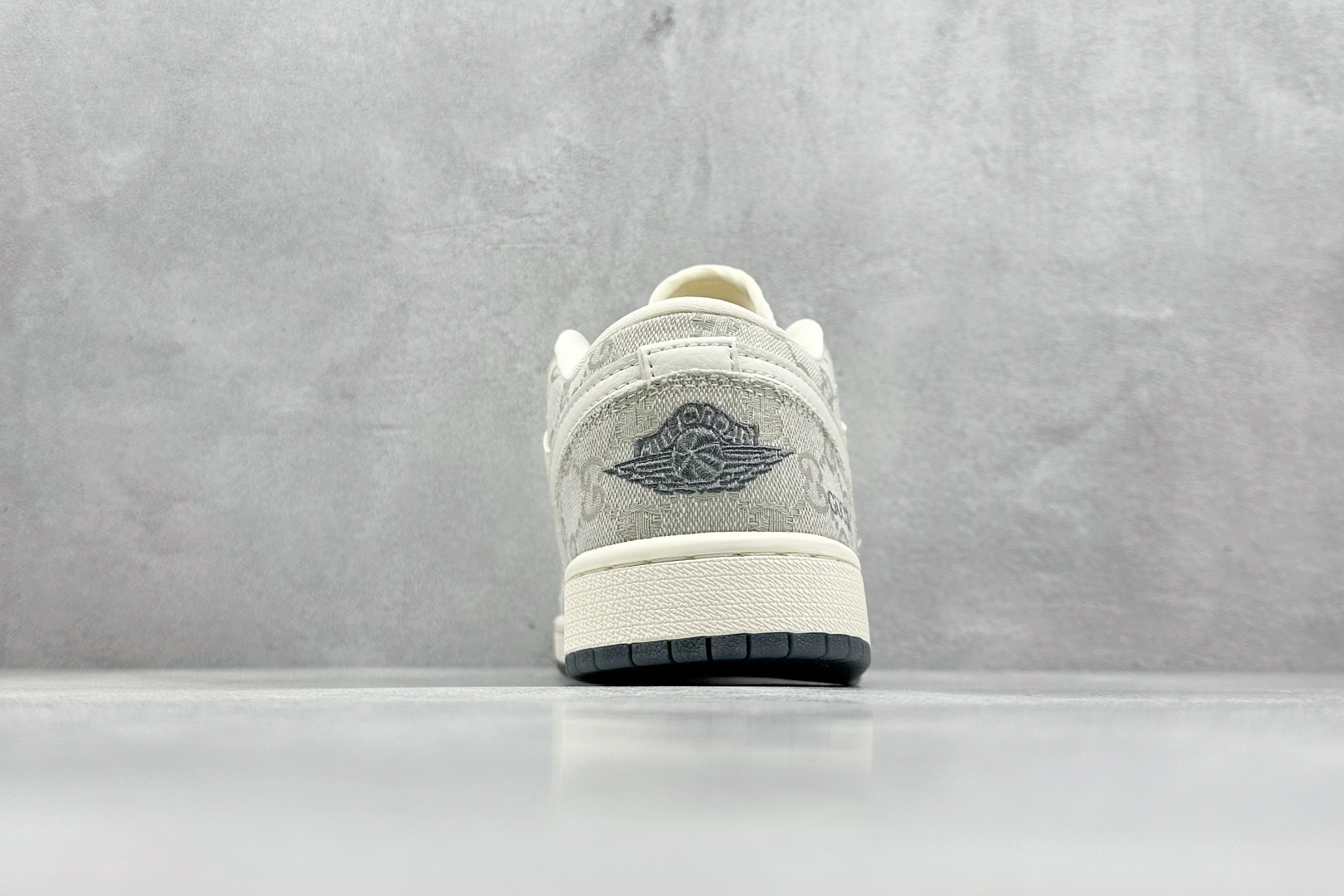 XC版 Air Jordan 1 Retro Low x GUCCI 白灰满天星 DM5688-101