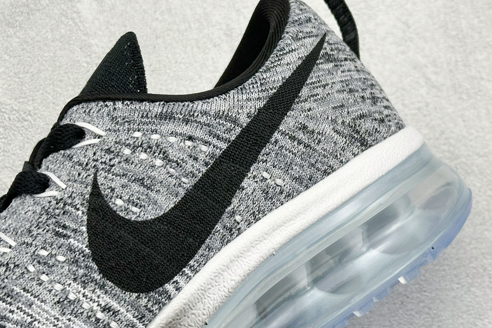 YH福利 终端放店
Nike Air Max Flyknit 2014舒适百搭减震耐磨 低帮休闲跑步鞋