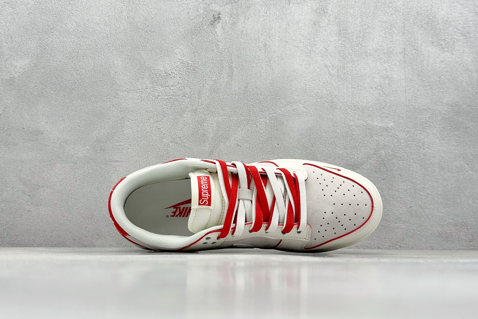 XC版 Nike SB Dunk Low x Supreme 白红线条小钩双鞋带 DM6868-033