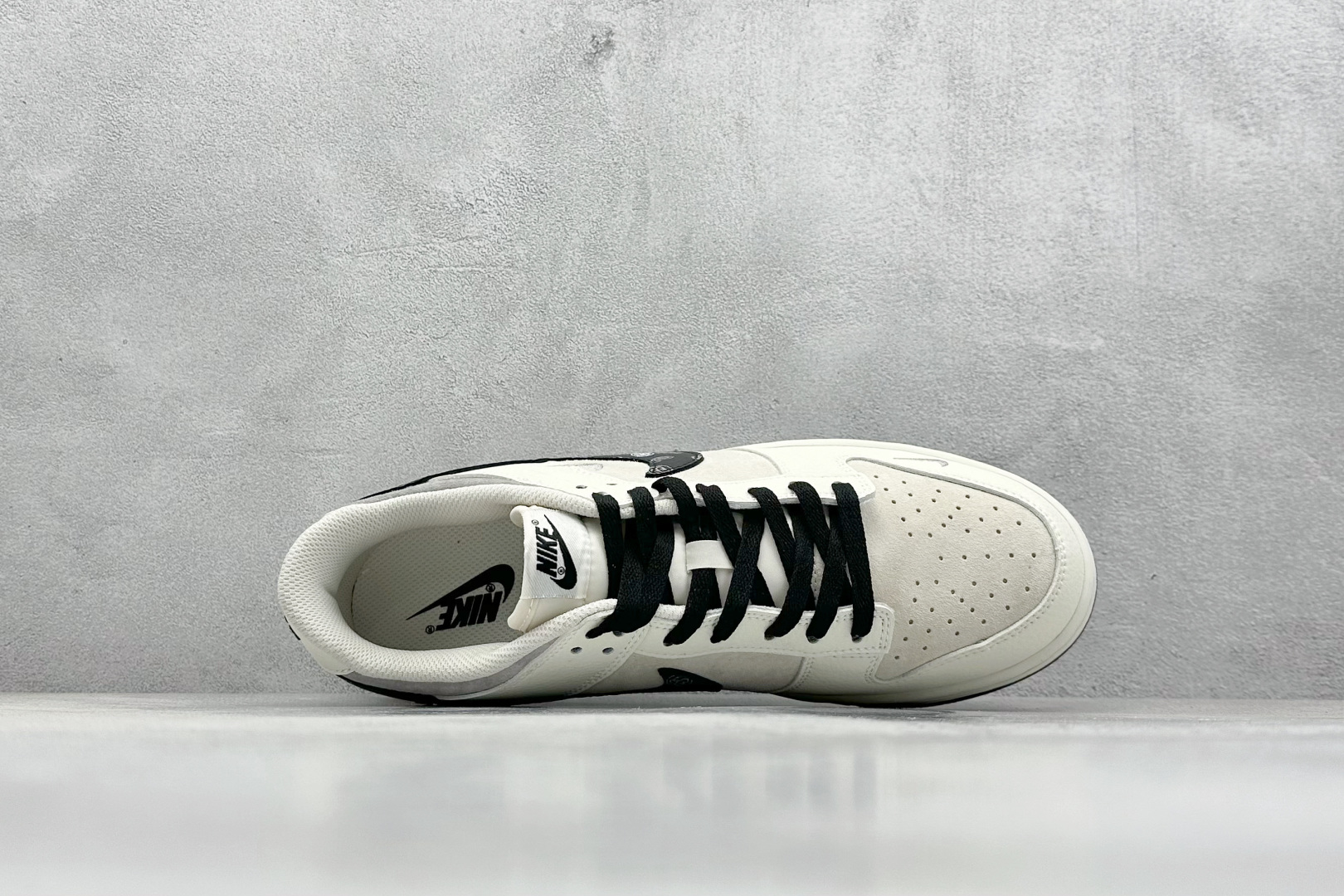XC版 Nk SB Dunk Low 斯图西联名 米黑花勾 周年高端定制 低帮休闲板鞋   DJ2024-055