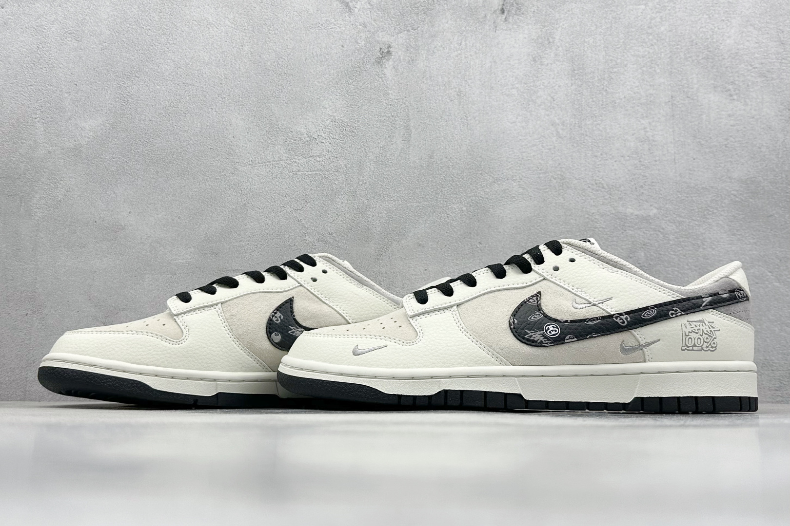 XC版 Nk SB Dunk Low 斯图西联名 米黑花勾 周年高端定制 低帮休闲板鞋   DJ2024-055
