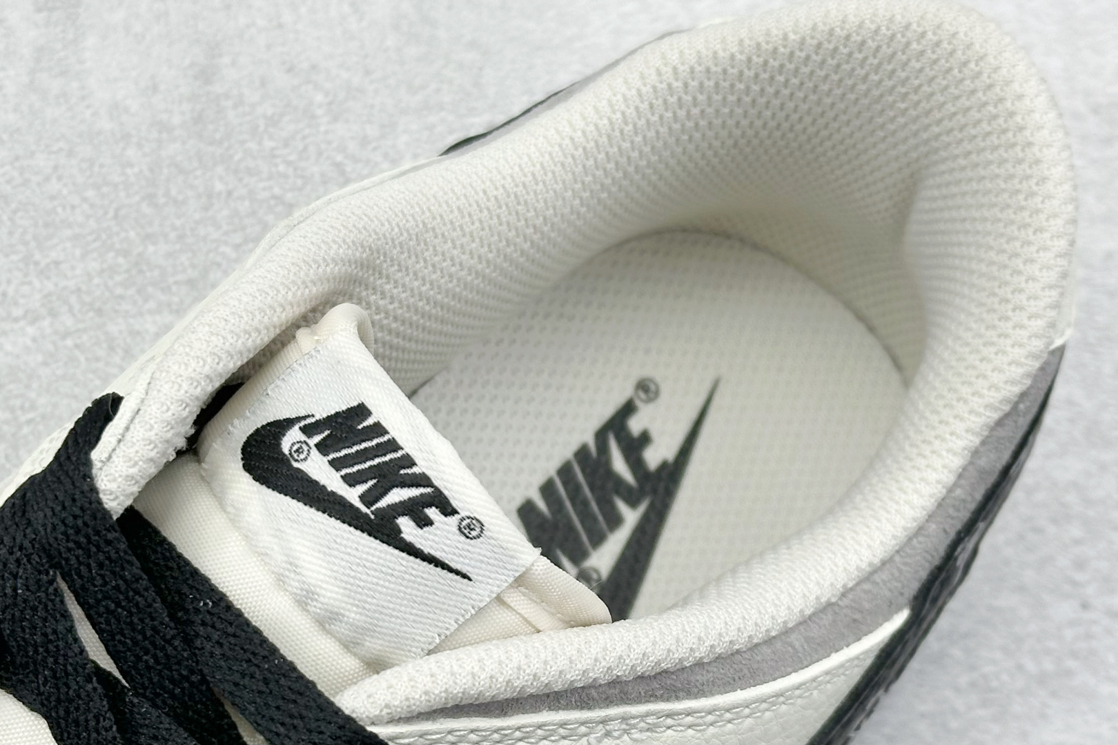 XC版 Nk SB Dunk Low 斯图西联名 米黑花勾 周年高端定制 低帮休闲板鞋   DJ2024-055
