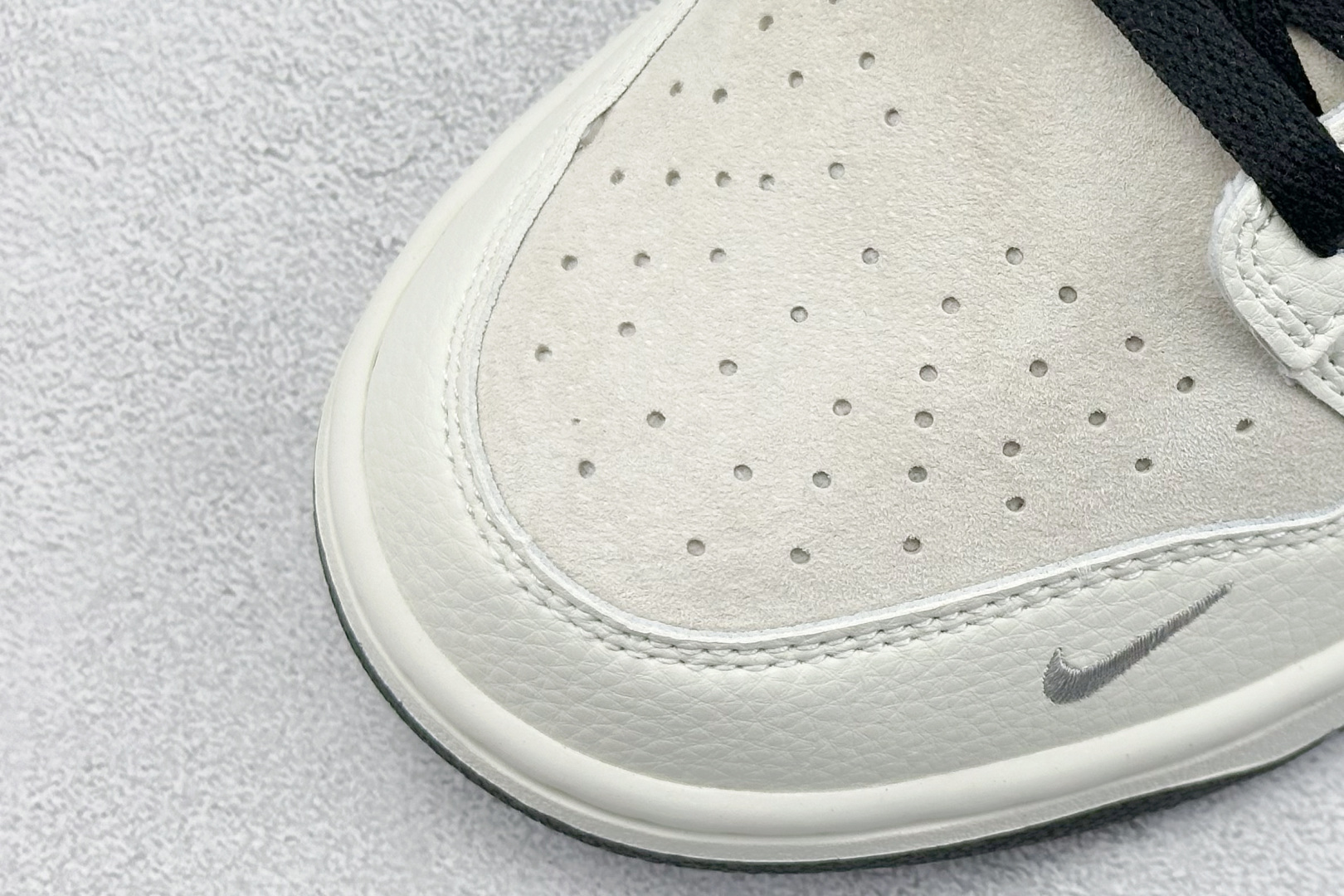 XC版 Nk SB Dunk Low 斯图西联名 米黑花勾 周年高端定制 低帮休闲板鞋   DJ2024-055