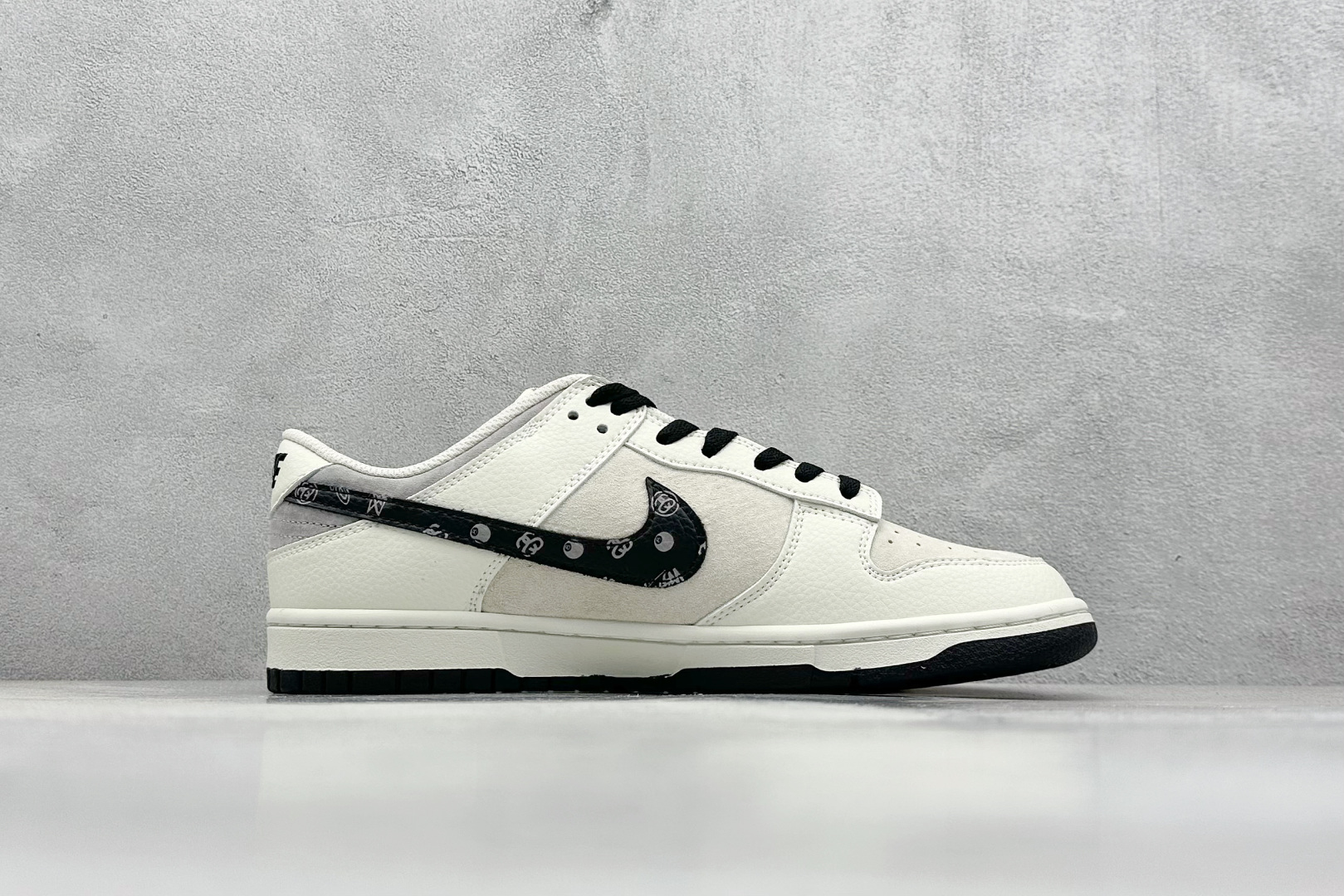 XC版 Nk SB Dunk Low 斯图西联名 米黑花勾 周年高端定制 低帮休闲板鞋   DJ2024-055