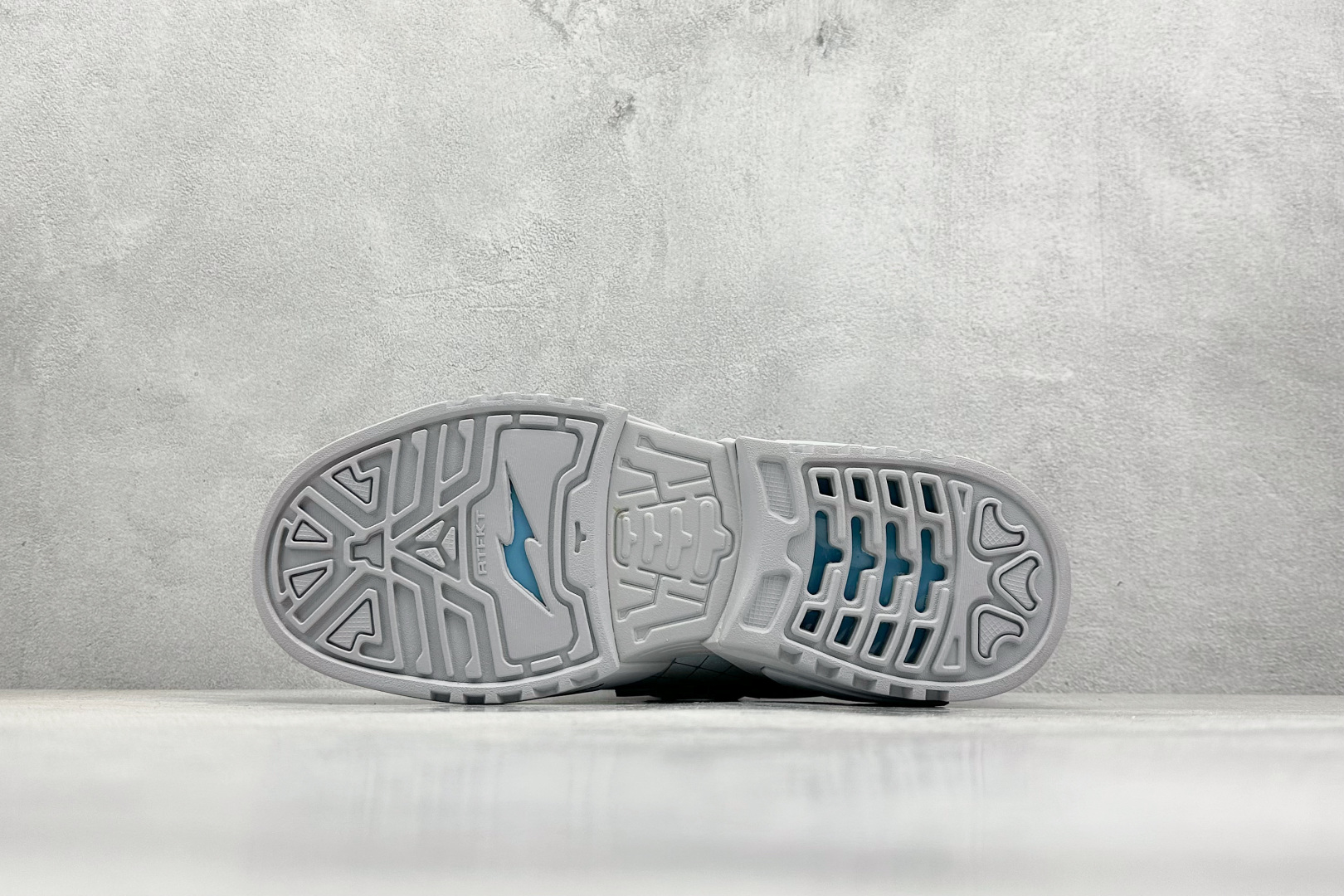 纯原 RTFKT Studios x NK Dunk Genesis Low 扣篮元宇宙系列经典低帮休闲运动滑板板鞋   HF0438-001