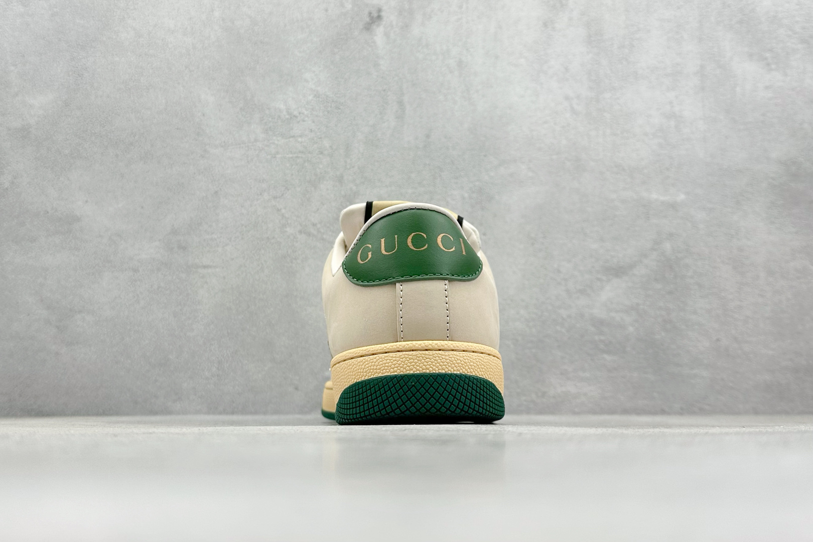Gucci 古驰 Screener 运动休闲时装奢侈品系列 GG珐琅扣 擦脏做旧小脏鞋